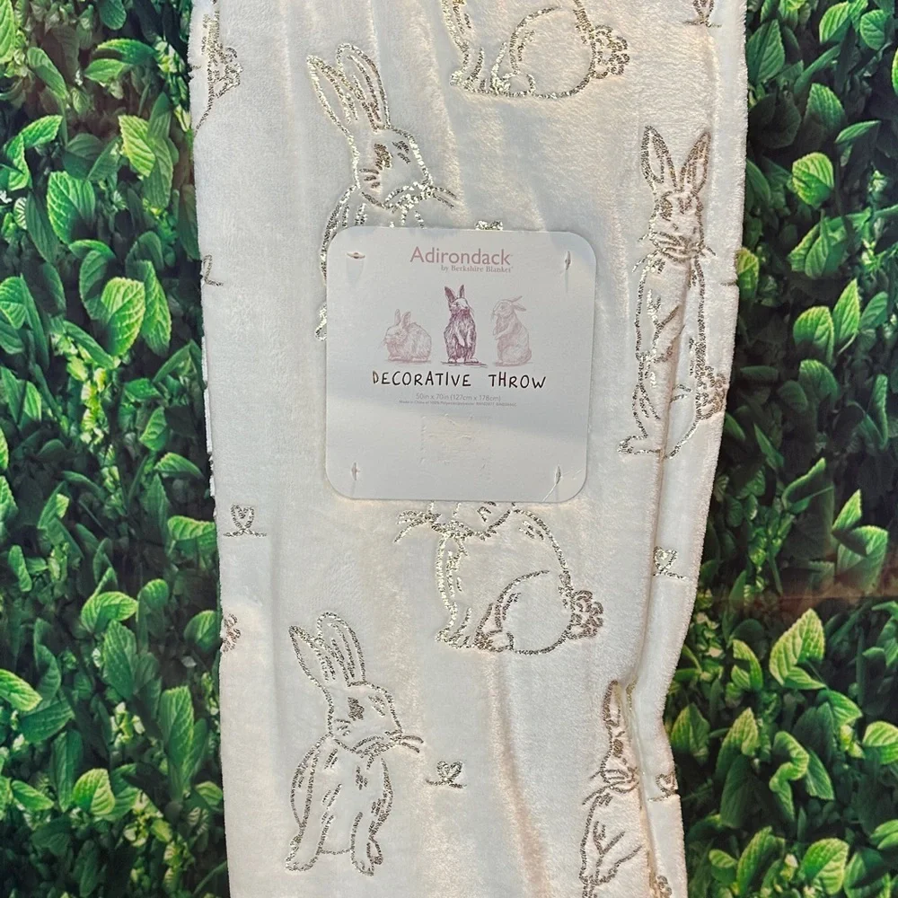 Blanket Cream/White with Metallic Bunny Rabbit Design